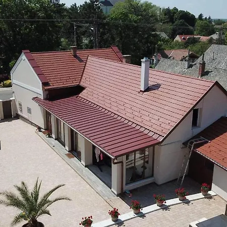 Demeter Vendeghaz Villa Monok